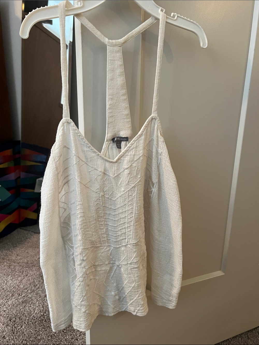 Charlotte Russe White Textured Cold-Shoulder Tank